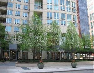 1st image of 345 Lasalle St #1409