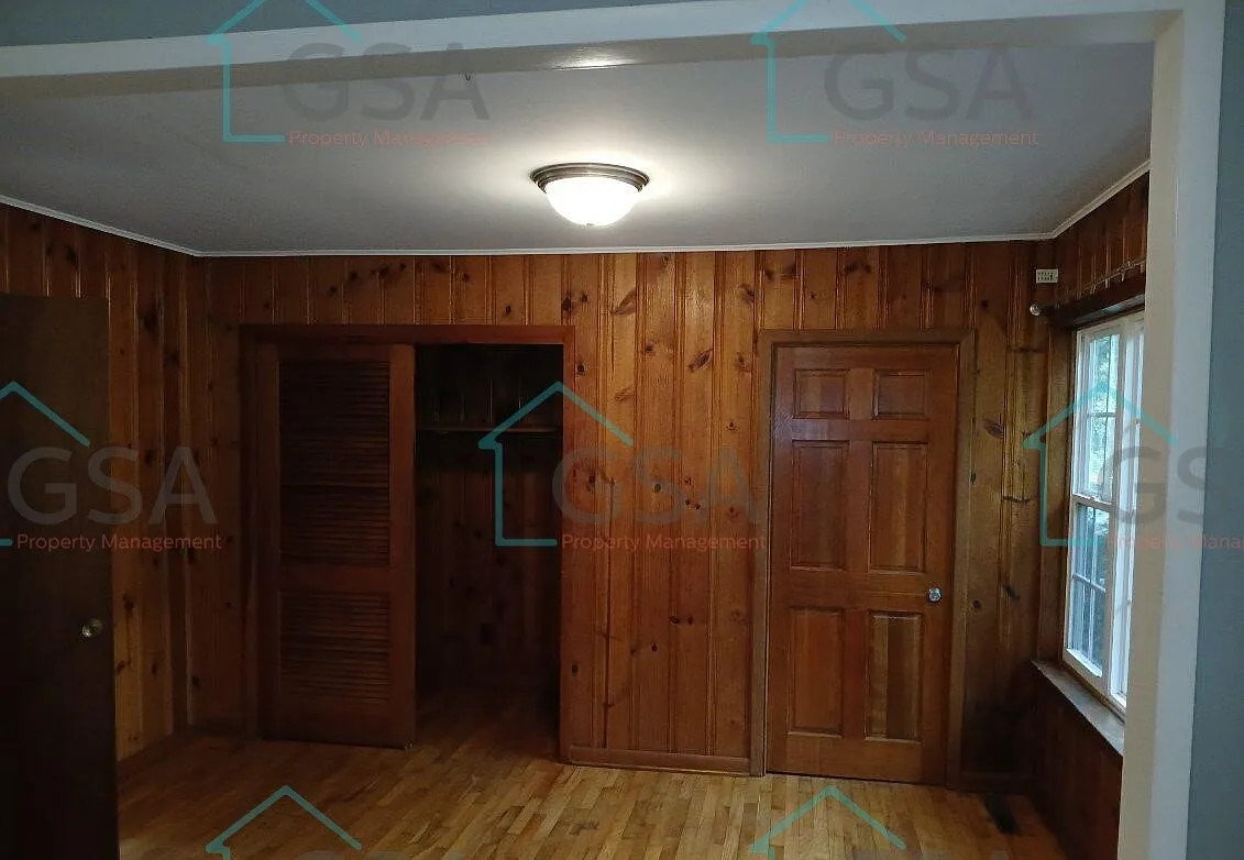2 bed, 1834 sqft, $1,050 — Photo 1