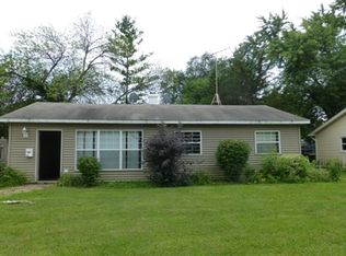 411 W Hawley St, Mundelein, IL