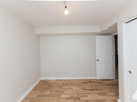 4th image of 3535 W Wrightwood Ave #3