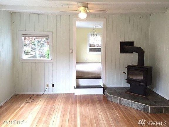 Living room - Wood Burning Stove - Dining room Entry