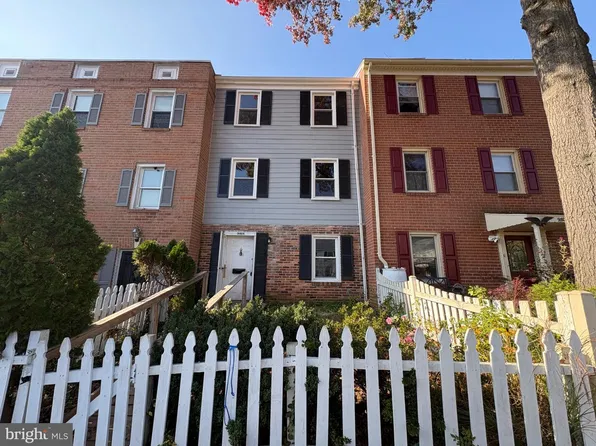 9804 Town Ln, Manassas, VA 20110