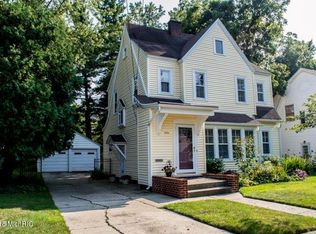 1210 Roseland Ave, Kalamazoo, MI 49001