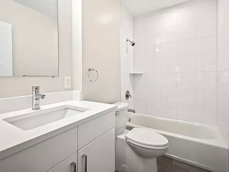 425 Lagrange St #210A — Photo 7
