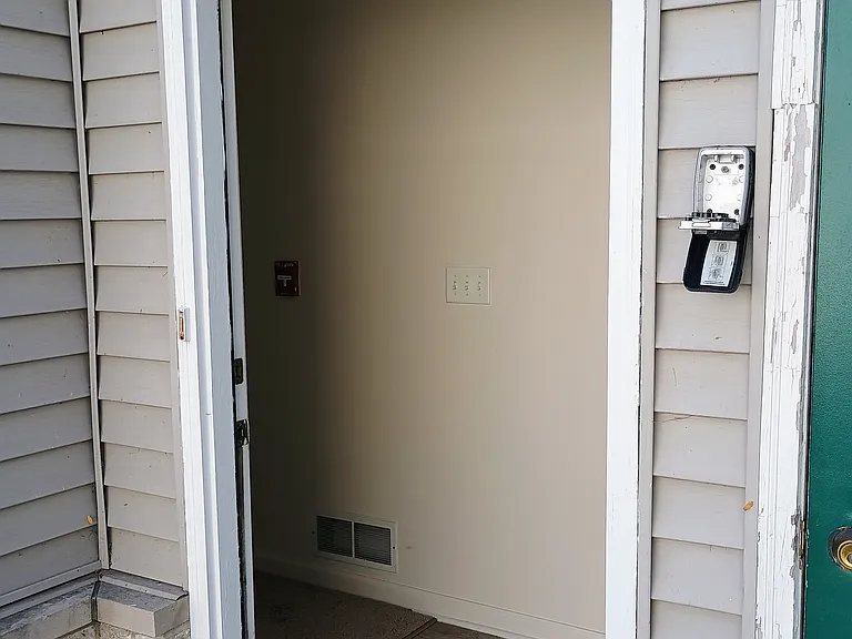 8936 Sheridan Rd #19 — Photo 3
