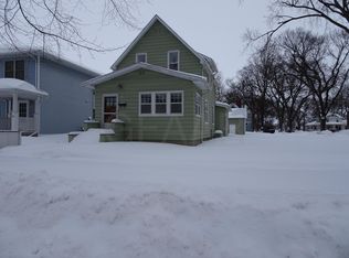 729 Chestnut St, Grand Forks, ND 58201
