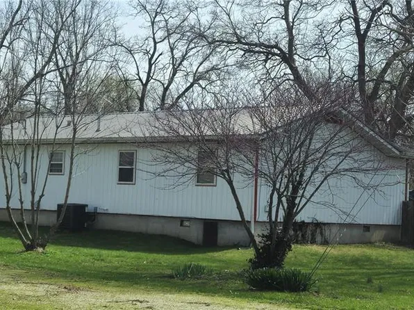 904 W 3rd St, Salem, MO 65560