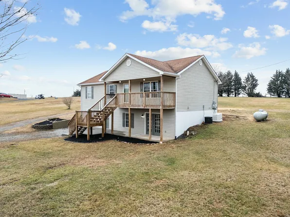 1109 Stallion Ln, Moneta, VA 24121