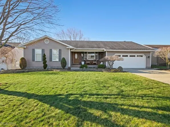 857 Trailwood Dr, Youngstown, OH 44512