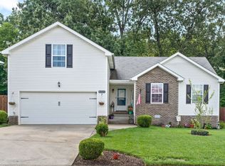 421 Piney Dr, Clarksville, TN 37042