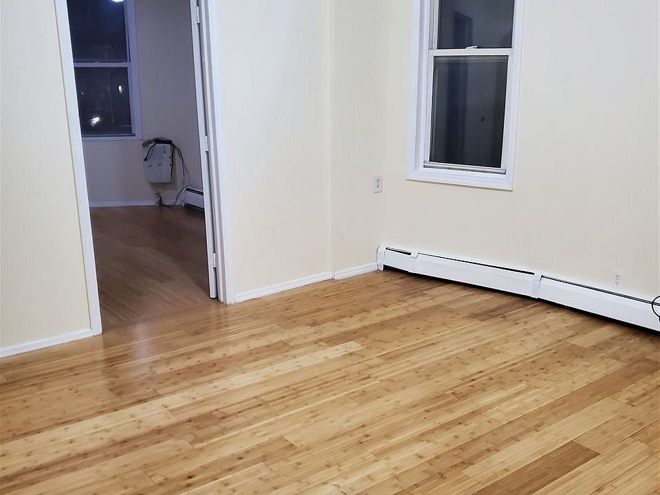 2nd image of 818 Communipaw Ave
