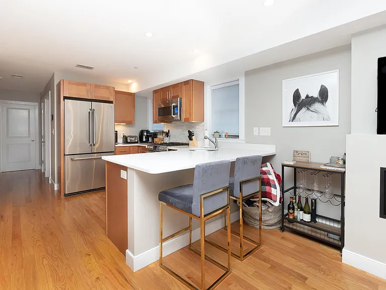 102 D St #3 — Photo 3