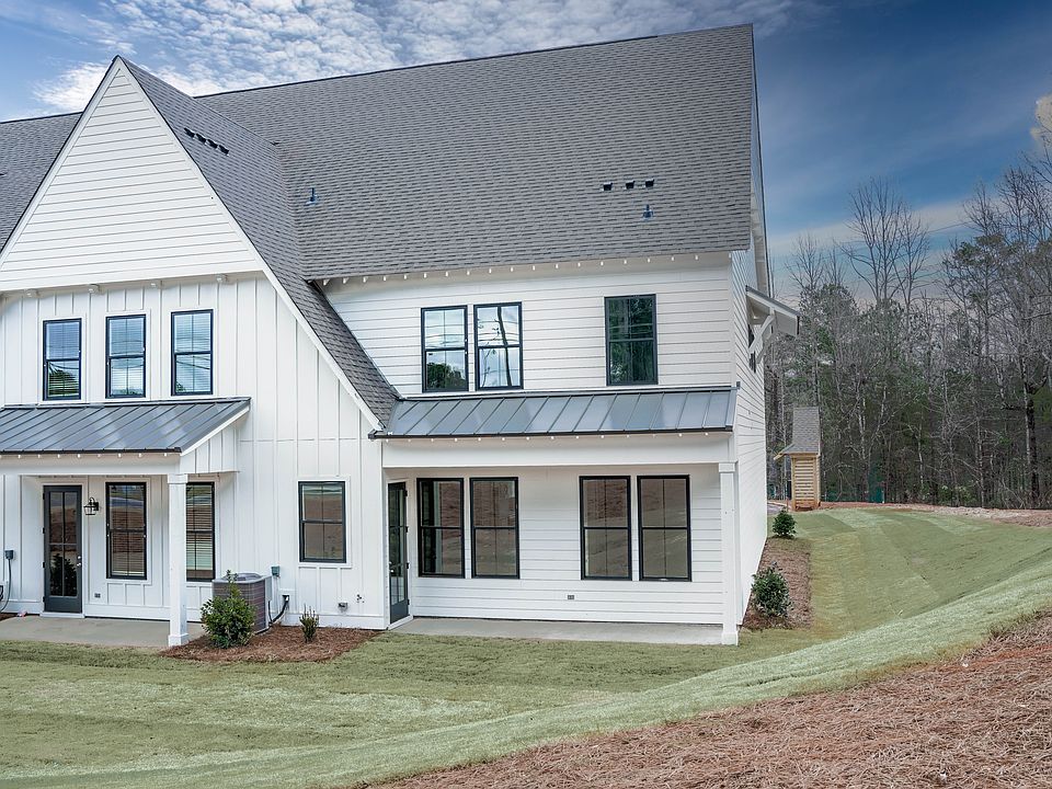 The Townhomes at Owens Crossing