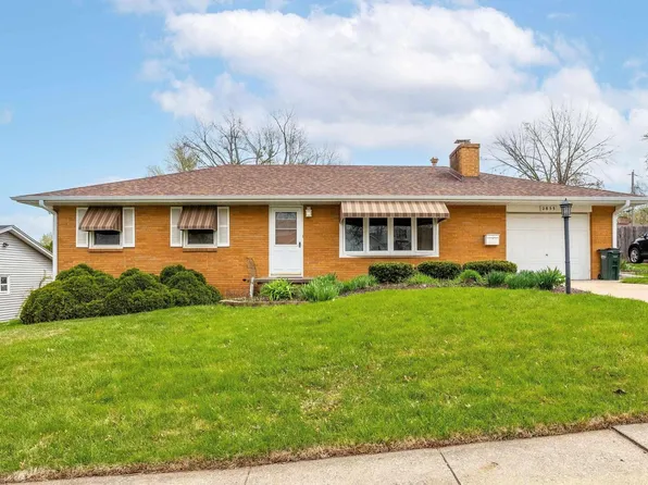 2853 Cedar St, Davenport, IA 52804