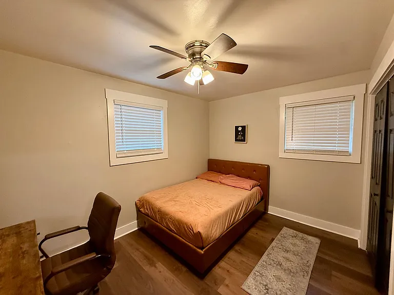 1824 Rosemond Ave — Photo 8