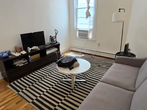 21 Rossmore St, Somerville, MA