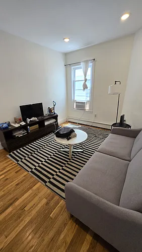 21 Rossmore St #2 Photo 1