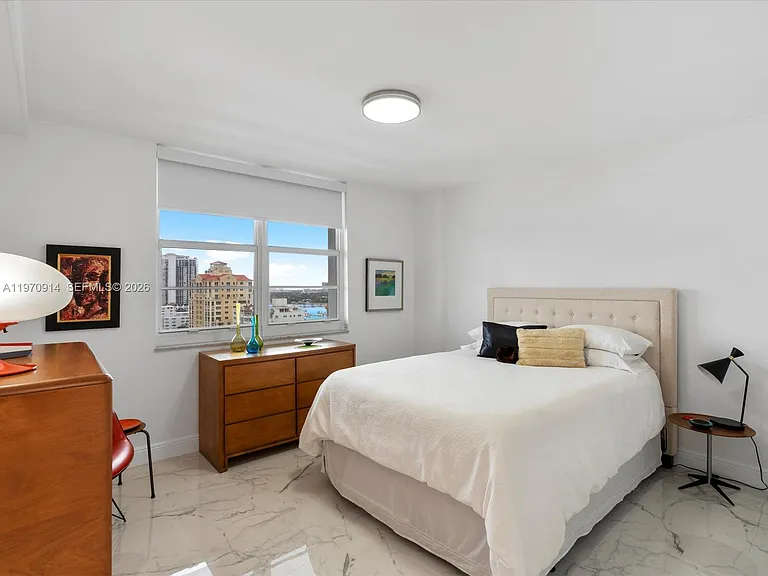 336 N Birch Rd #PENTHOUSE — Photo 17