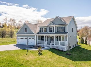 42 Irish Farm Rd, South Burlington, VT 05403