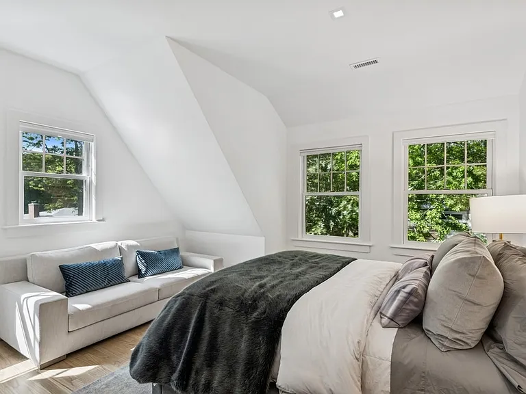 10 Seabright Ave — Photo 16