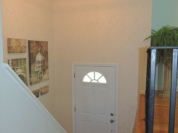 2nd image of 7079 Lakeview Dr