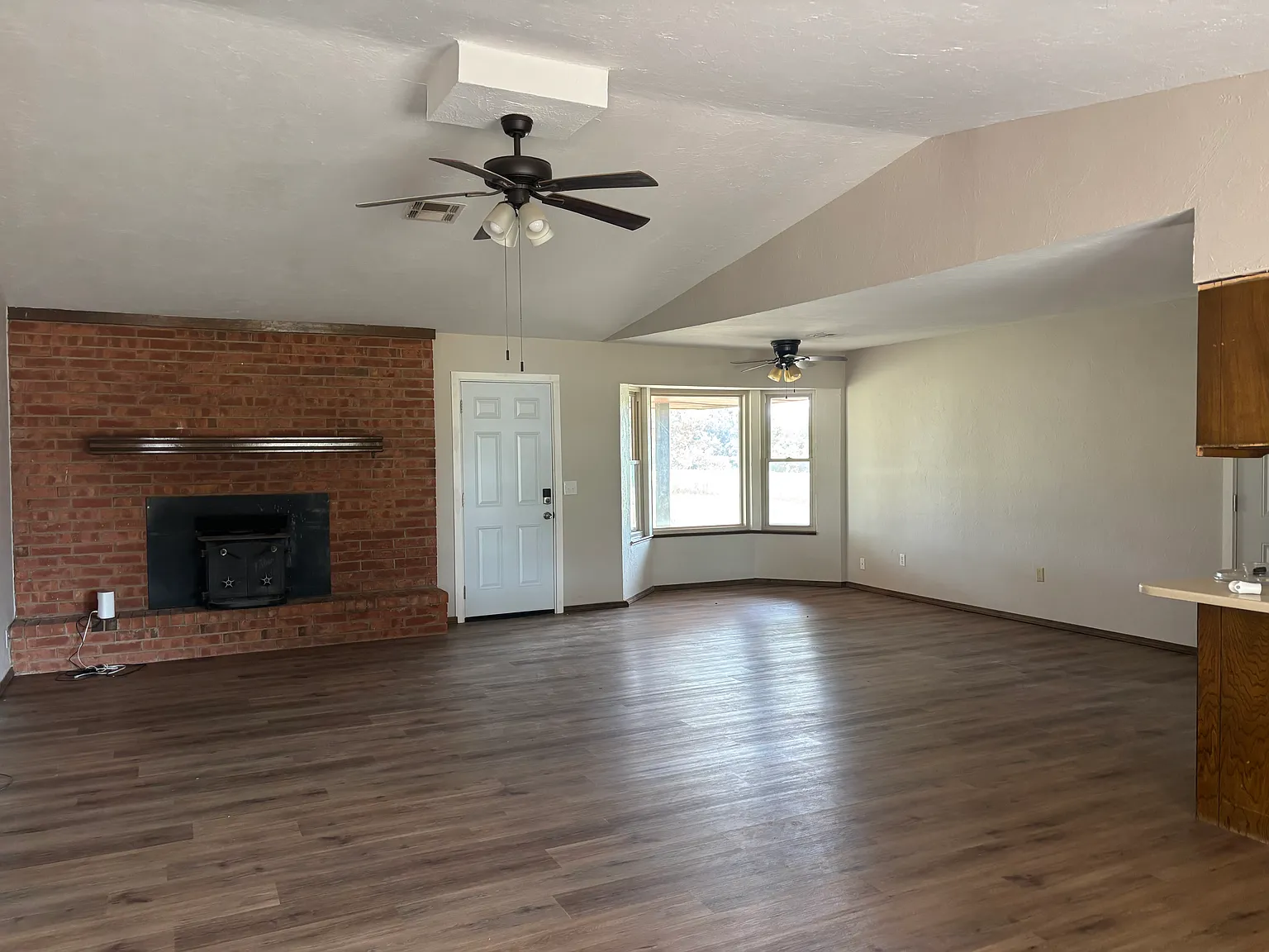 4 bed, 1600 sqft, $1,850 — Photo 3