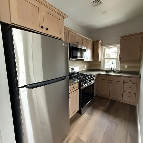 21 Jones St — Photo 1
