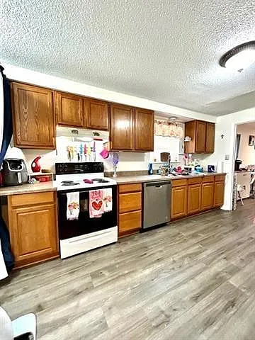 2520 Caswell Ln — Photo 3