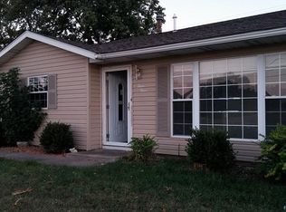 1212 W Pontoon Rd, Granite City, IL 62040