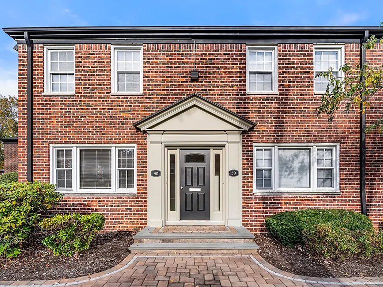 Towne Gardens Townhomes — Photo 16