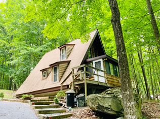 Ferris Rd, Hawley, PA 18428