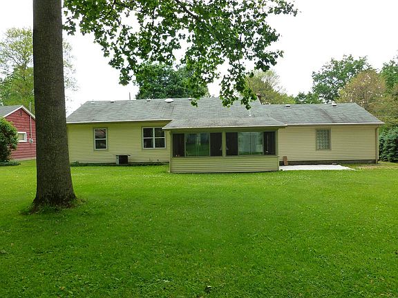 3rd image of 3850 Monaca Ave