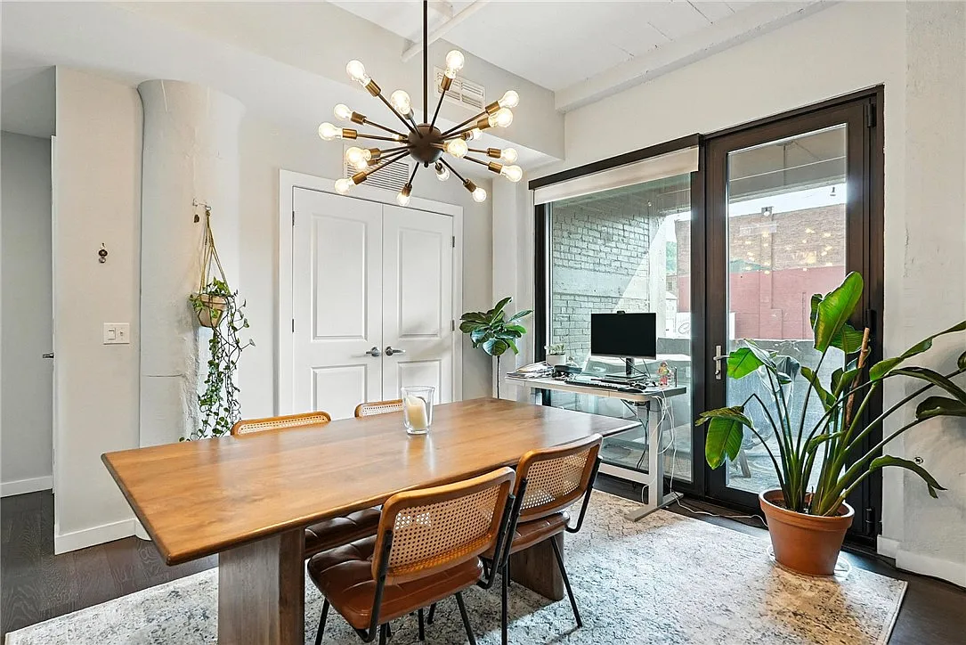 2 bed, 2.5 bath, 1310 sqft, $4,000 — Photo 4