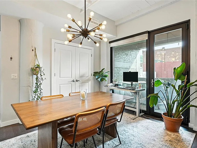 2545 Penn Ave #208 — Photo 4
