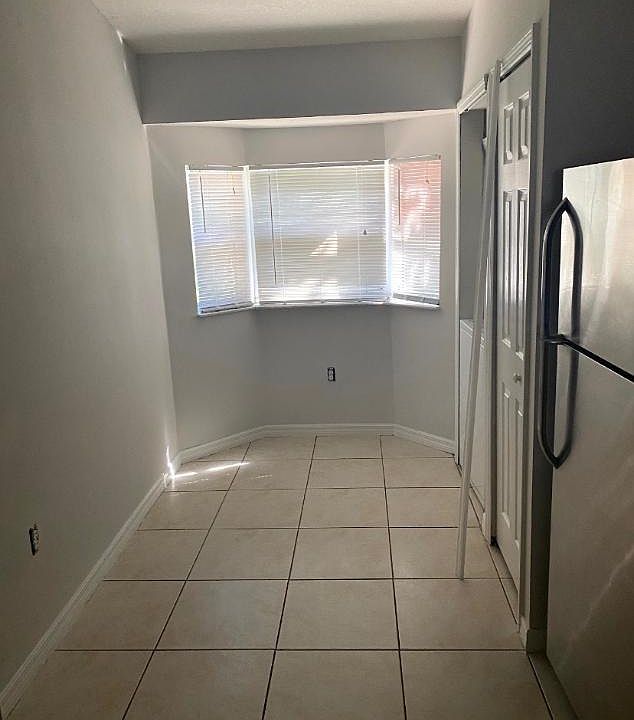 2nd image of 1300 SE 31st Ct