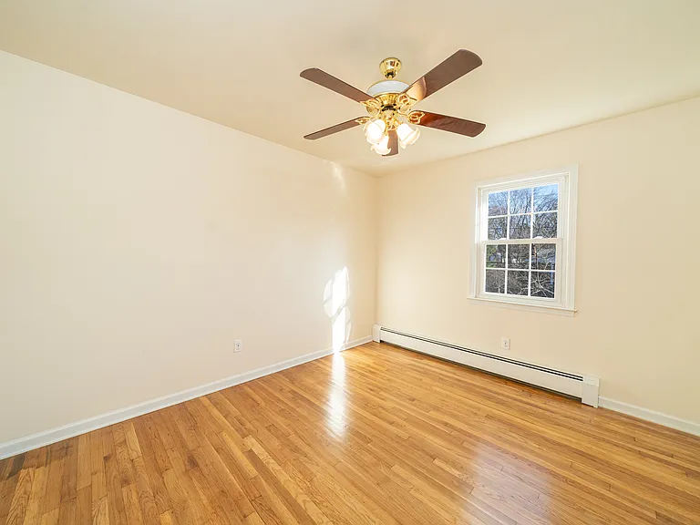 5 Dorchester Ave — Photo 16