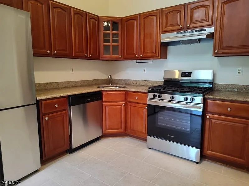 2 bed, 2.0 bath, $2,500 — Photo 4