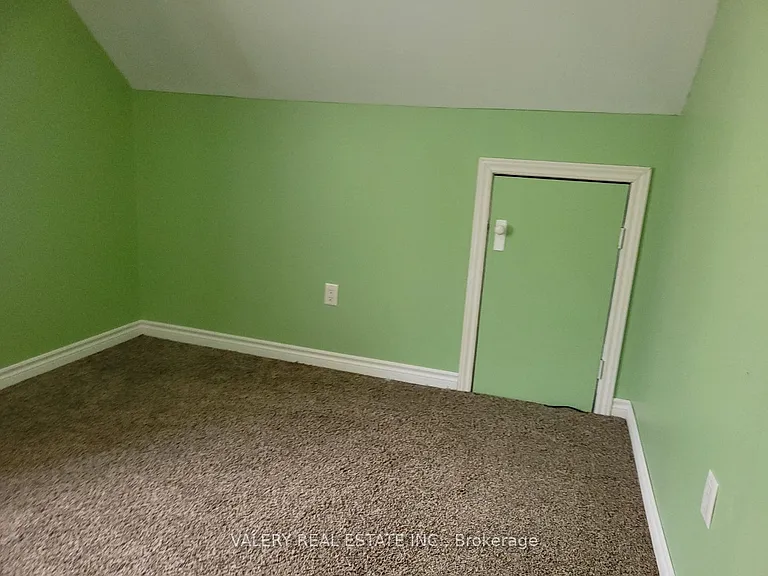 1815 Francois Rd — Photo 17