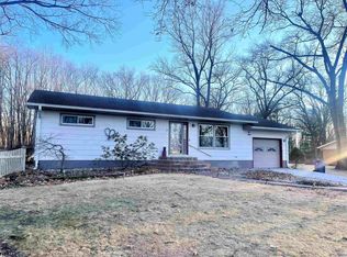 1315 E Oak Dr S, Winamac, IN 46996