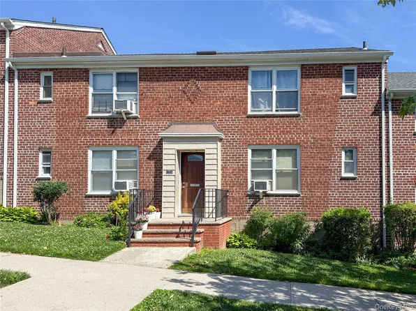 (undisclosed Address), Bayside, NY 11361
