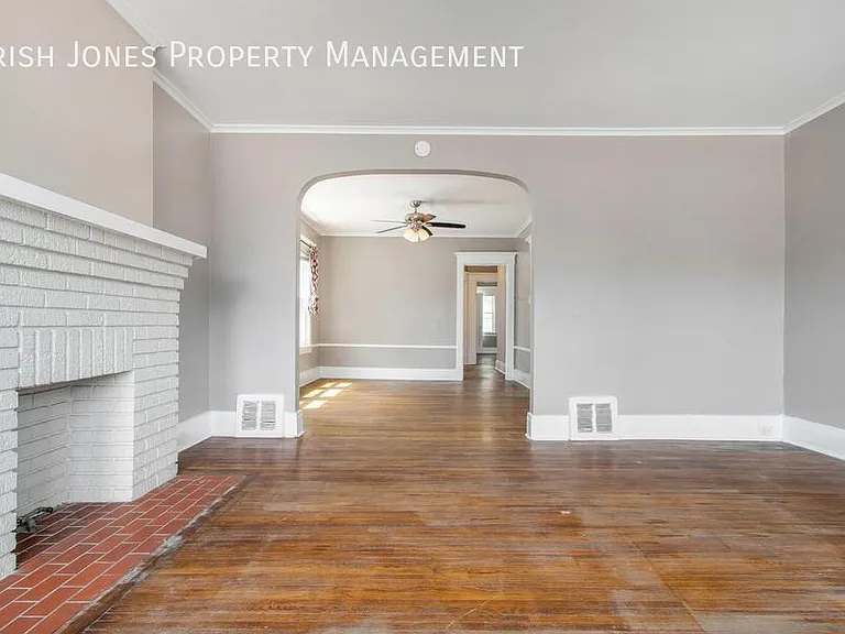 2518 Delaware Ave — Photo 7
