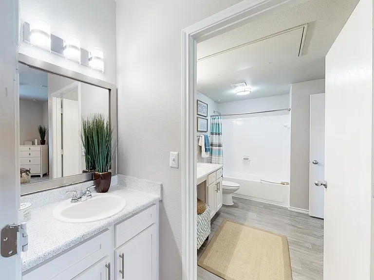 Brynwood Apartments — Photo 20