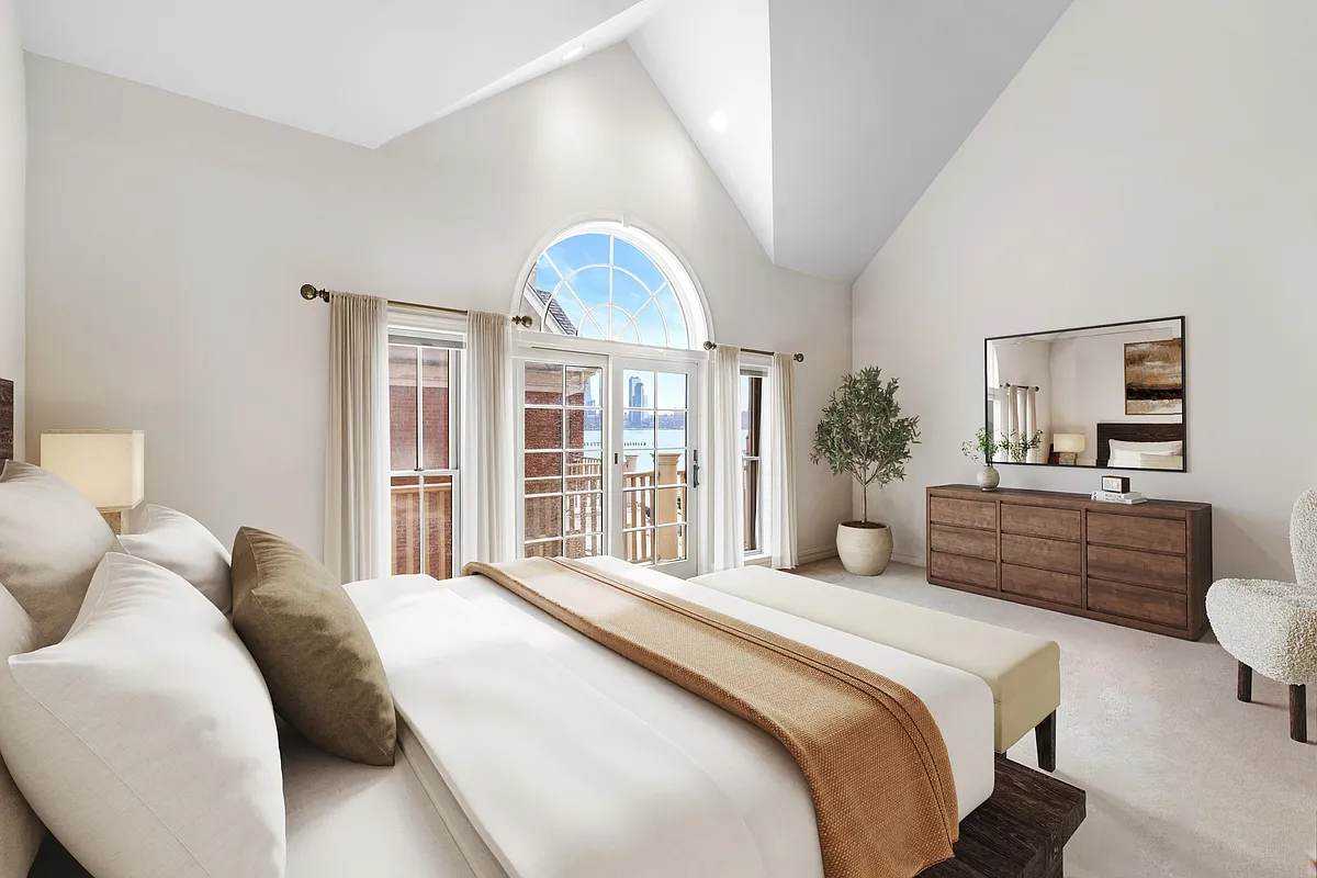 Building Photo - 36 Regency Pl #36