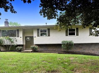 2961 N Turkeyfoot Rd, Akron, OH 44319