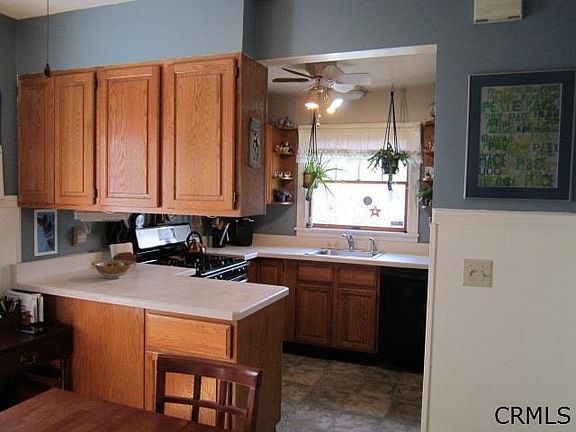 4th image of 9 Crescent Dr