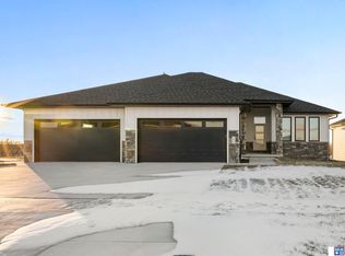 10221 S 73rd St, Lincoln, NE 68516