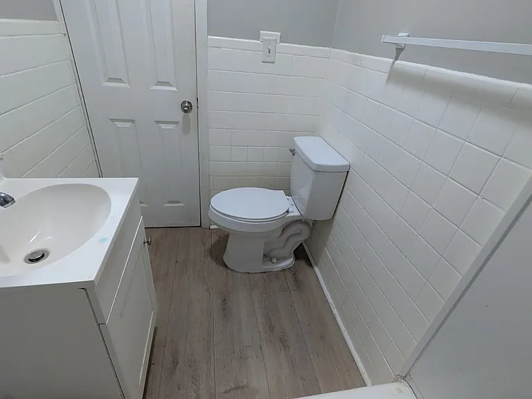834 Congress Ave #1 — Photo 8