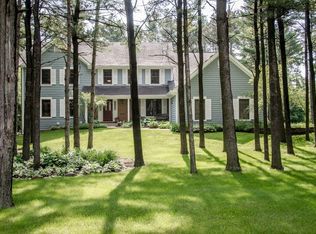 5606 Jay Dr, Crystal Lake, IL 60014