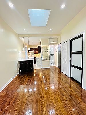 1st image of 318 E 62nd St Penthouse F