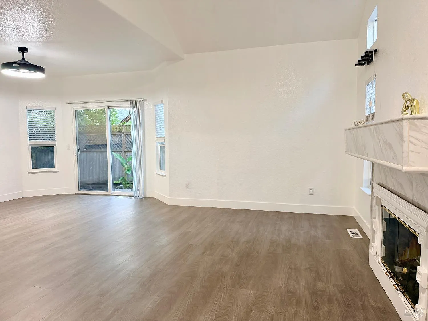 2360 Wicket Avenue - Photo 7